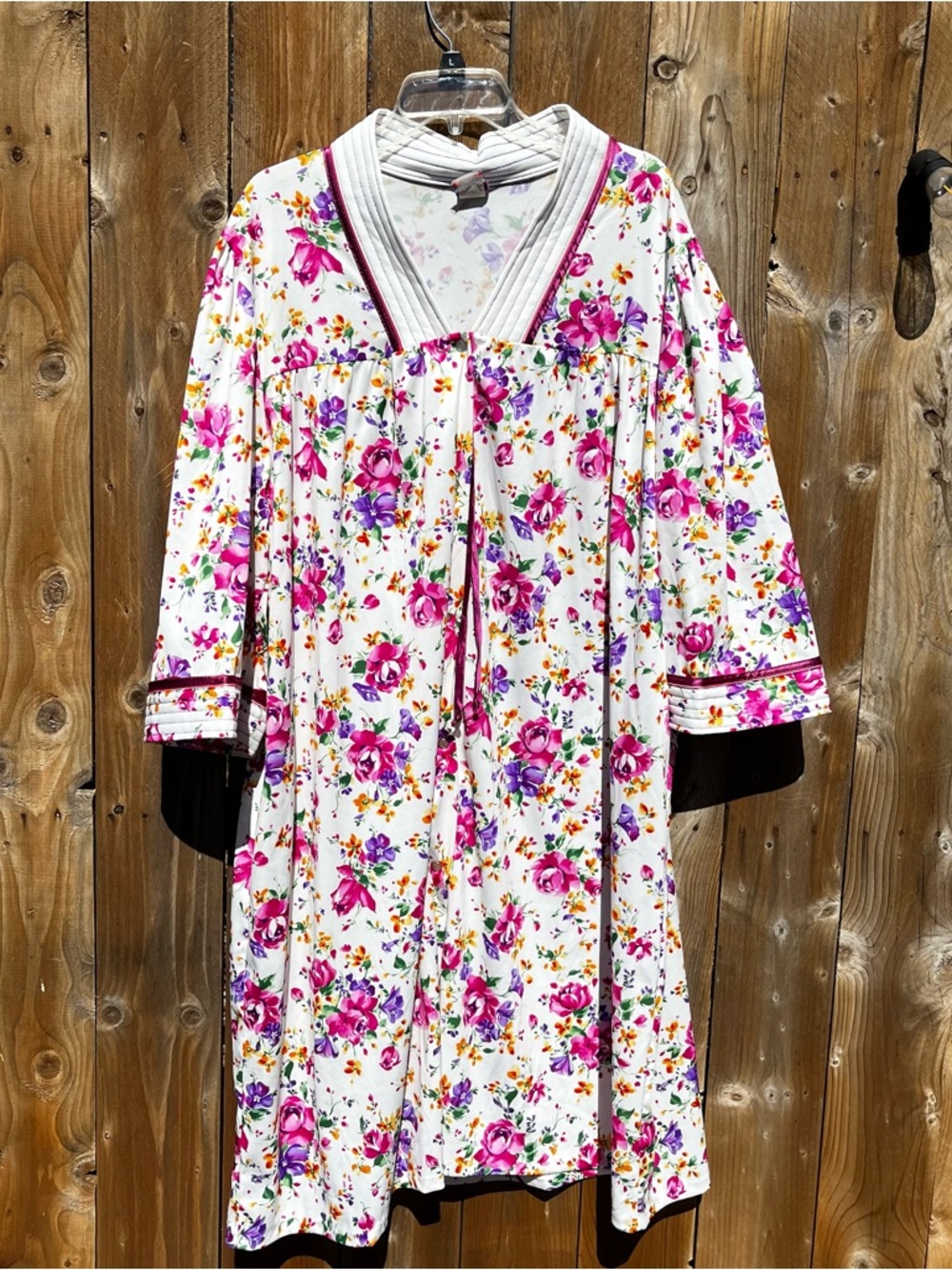 Vintage Granada White Floral Nightdress/Kimono with Pink and Purple Rose Print